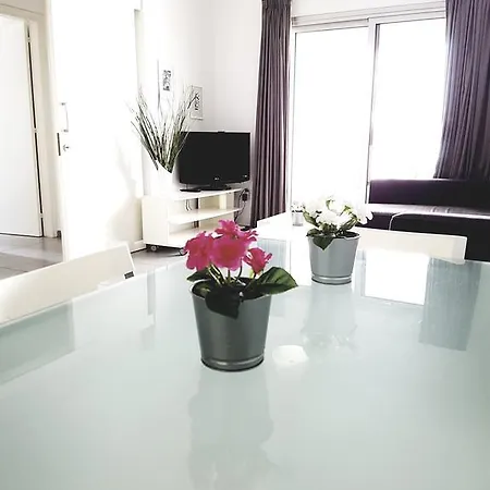 Finikoudes شقة *